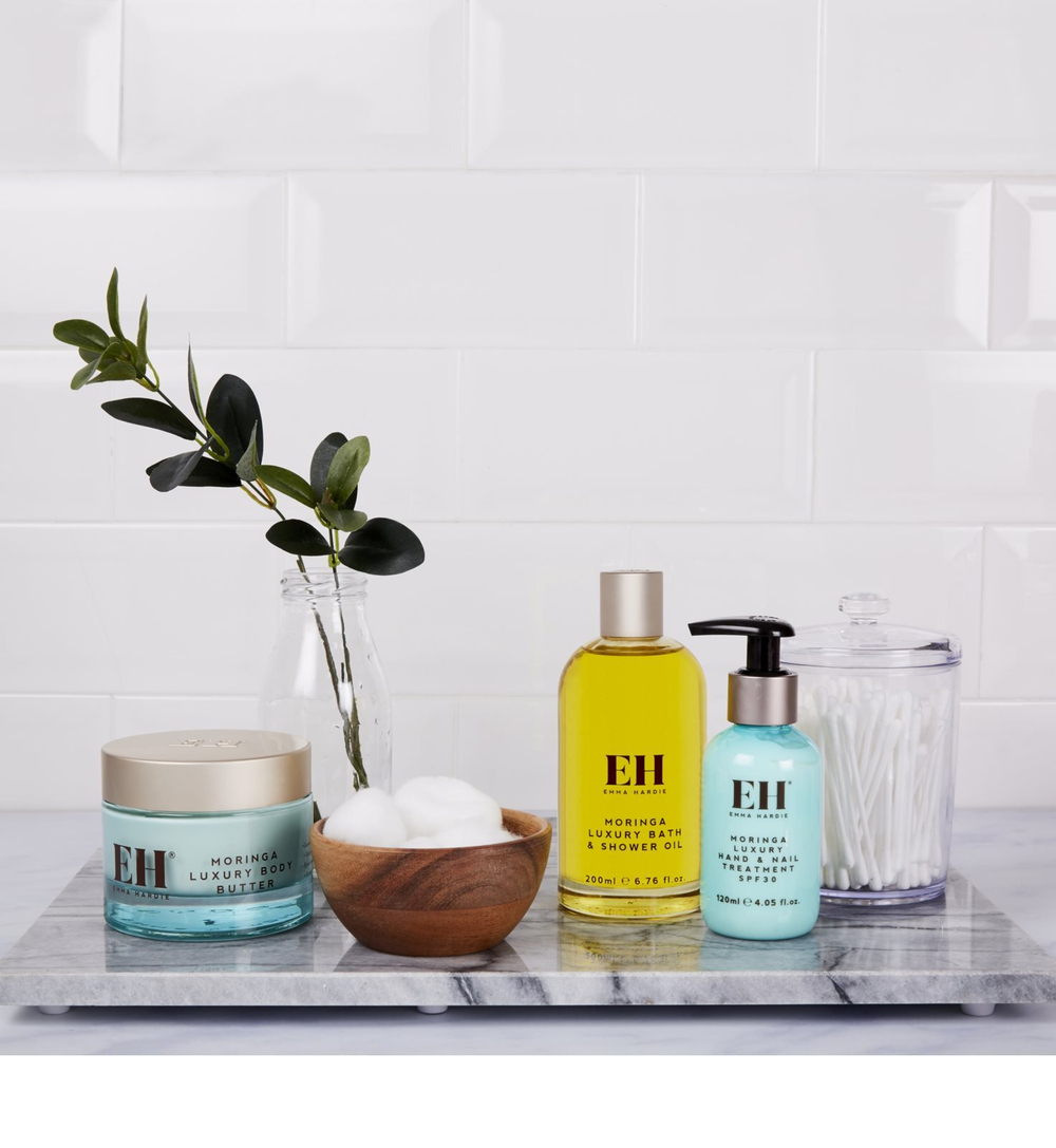 Emma Hardie Amazing Body Moringa Luxury Bath & Shower Oil - масло для ванн /   200  ml  / GTIN 5060152408289