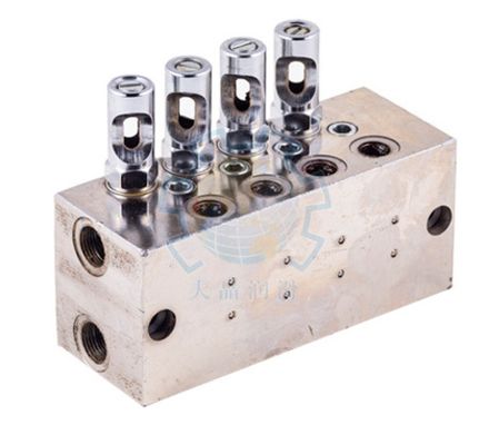 7SSPQ2 -P1.5 - Питатель для двухлинейных систем смазки с рабочим давлением 400 бар, количество выходов 7, максимальная доза 1,5 мл/цикл, с регулятором и индикатором