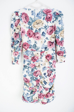 Платье Stradivarius короткое, маркировка S, визуально на 44 размер