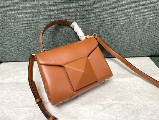 Valentino Mini One Stud Bag 20 cm