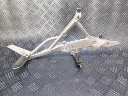 Подножки правые Kawasaki Ninja 400R ER400B (с кронштейном) 052357