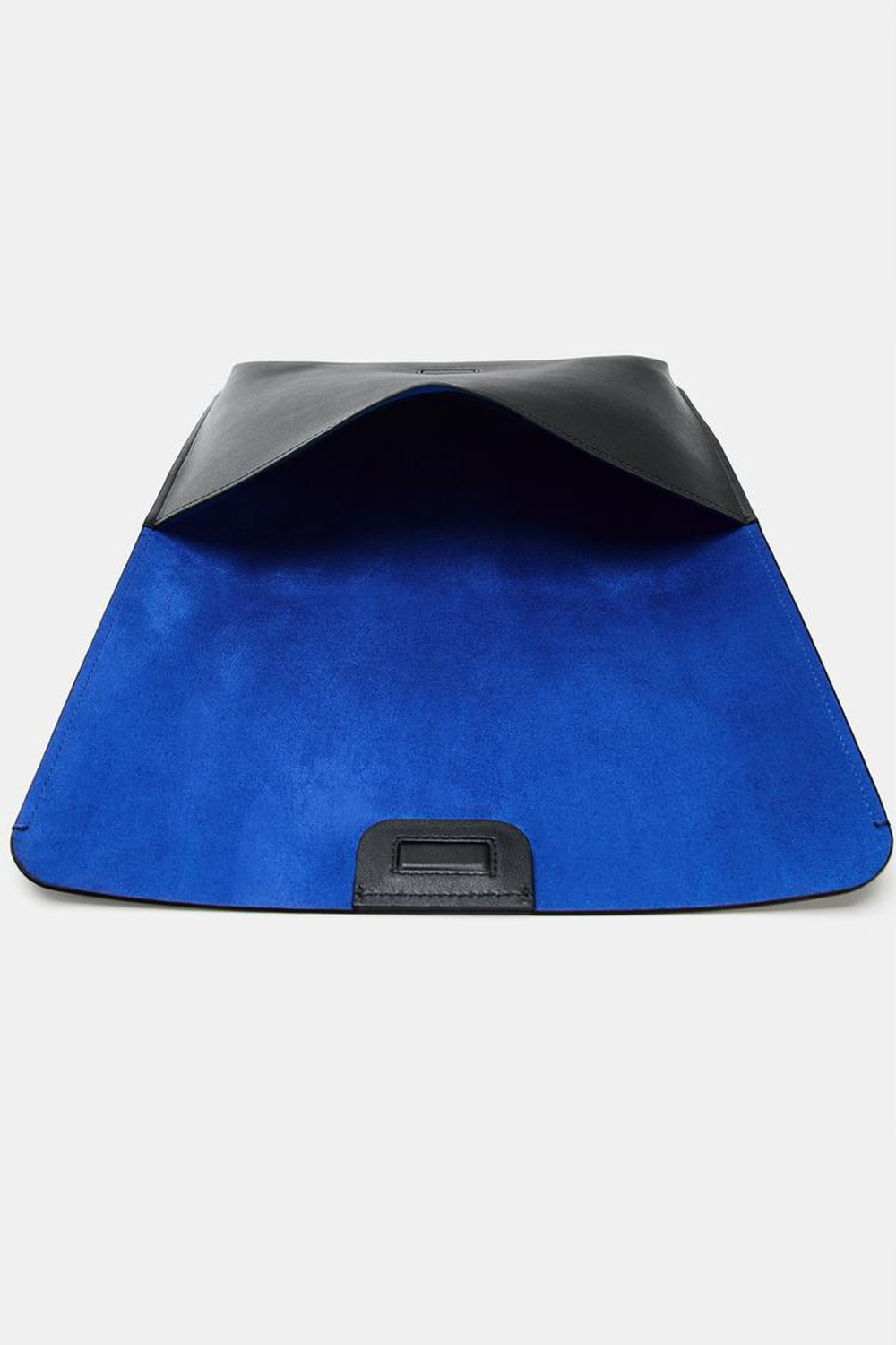 ZARA КОЖАНЫЙ ЧЕХОЛ ДЛЯ IPAD, ЧЕРНЫЙ