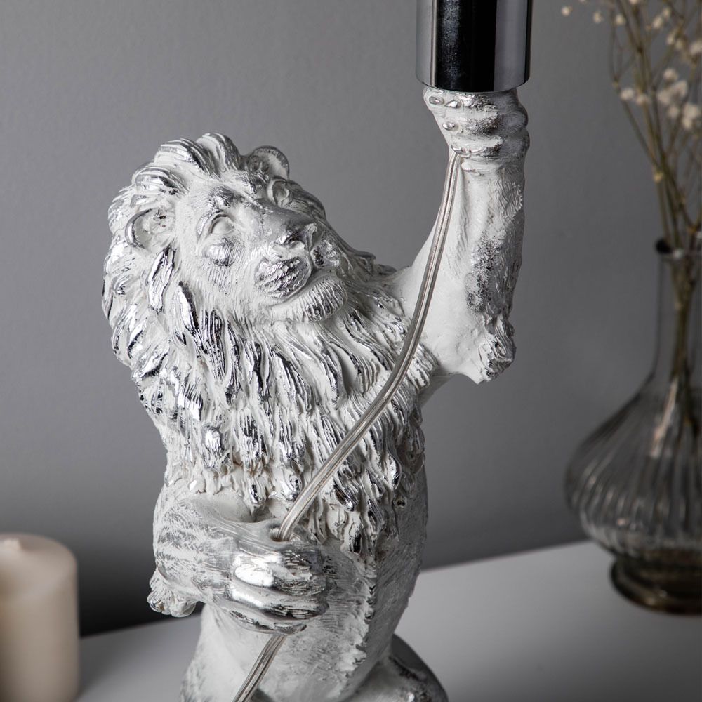 Настольная лампа Лев Ричард Белый