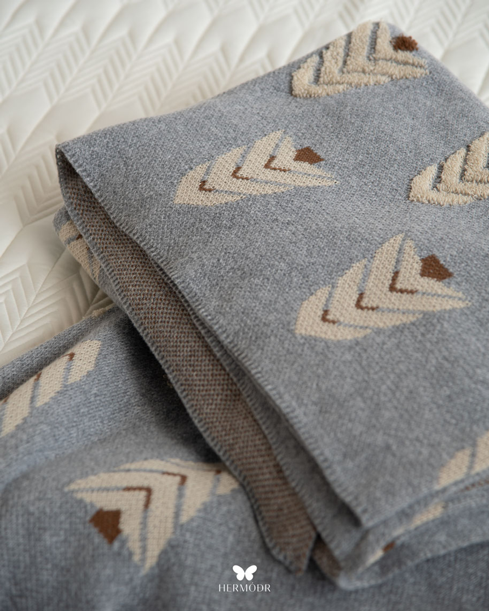 Плед Crimson Sofa Shawl Gray 200 × 250 см 130220336 Иран