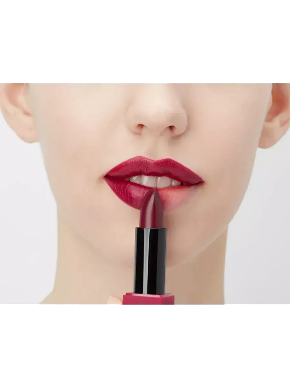 Губная помада the lipstick 3INA 384