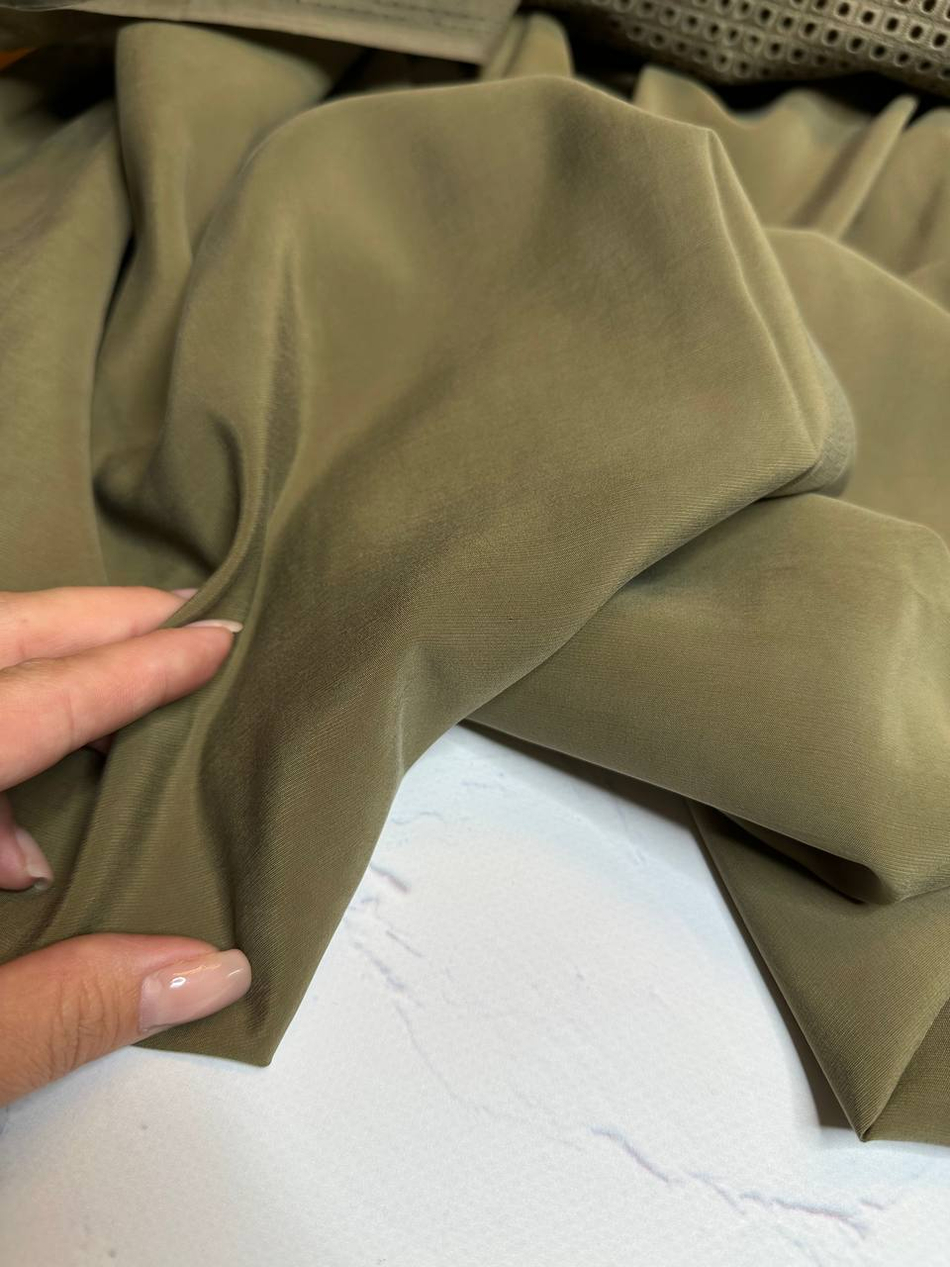 Плательно-костюмная однотонная купро с нейлоном (Armani, 85%купро/15%нейлон, Оливковый, 143)