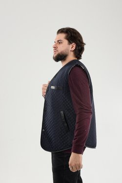 Жилет мужской из стеганной ткани