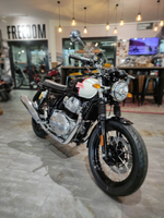 Royal Enfield Interceptor 650 Black Pearl (Custom / Dual tone)