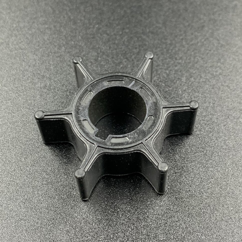 Крыльчатка помпы охлаждения Honda BF15-20 (пластиковая втулка) (Omax)