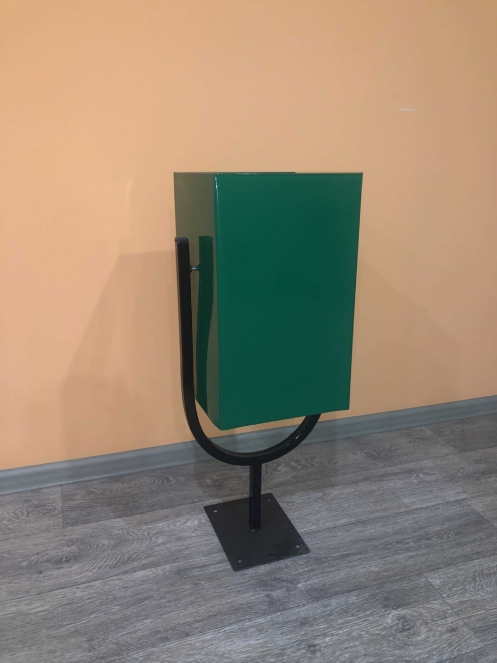 Урна "Эконом на ножке" 25 литров