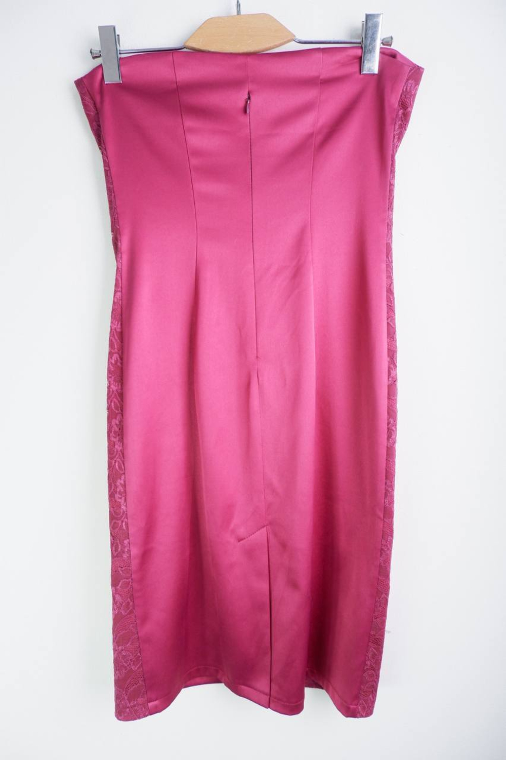 Платье Merlis красивое, визуально 44 размер, новое