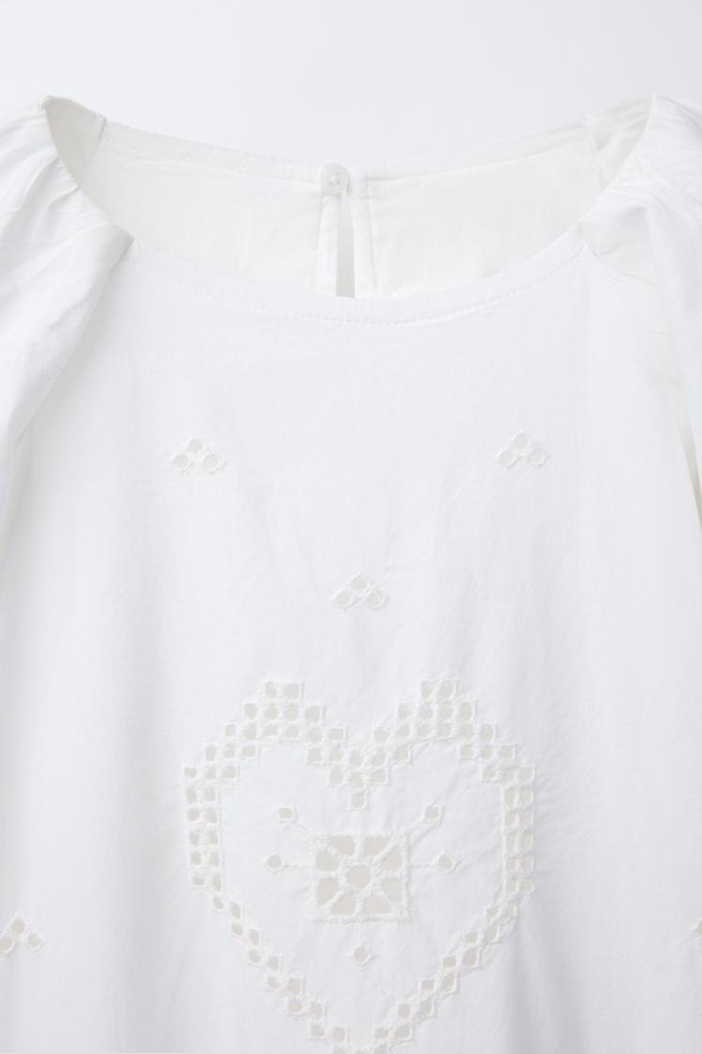 ZARA ПЛАТЬЕ С ВЫШИВКОЙ «СЕРДЦА», БЕЛЫЙ/РОЗОВЫЙ