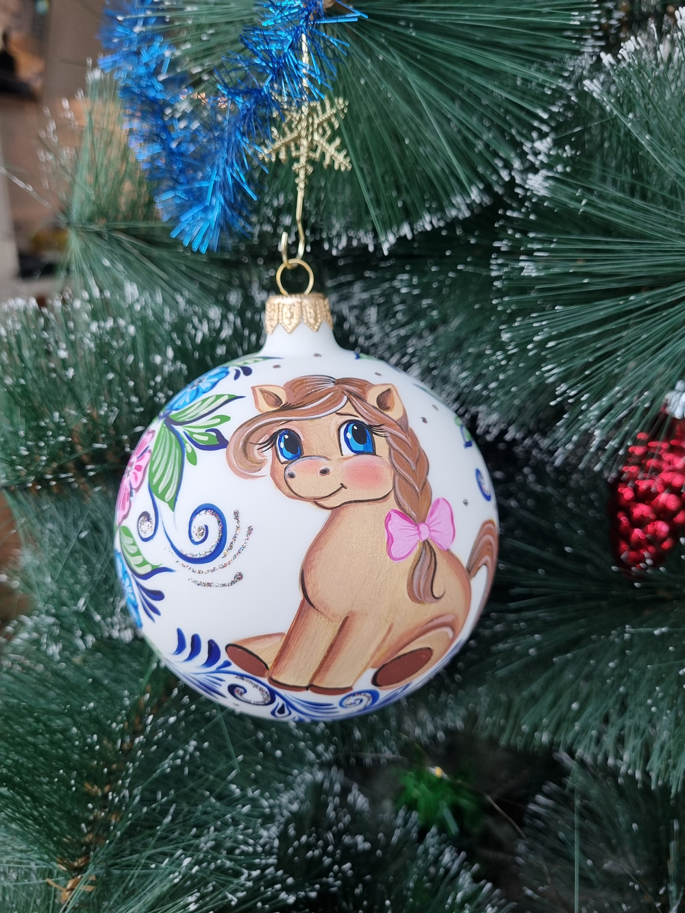 Шар стеклянный "Пони" городецкая роспись, ручная работа