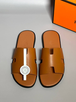 Шлёпанцы коричневые Hermes