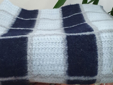 Одеяло полушерстяное "ВВ. СЕРО-СИНЕ-ГОЛУБАЯ КЛЕТКА-1" ОПШ-1, 50% шерсть, плотность 400 г/м2, Россия.