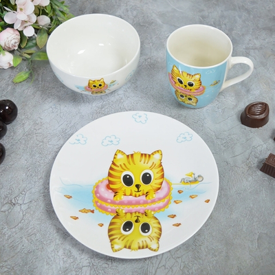 Набор керамической посуды 3 предмета: кружка 8*7см, тарелка плоская 18см, тарелка суповая 11*5.5см.