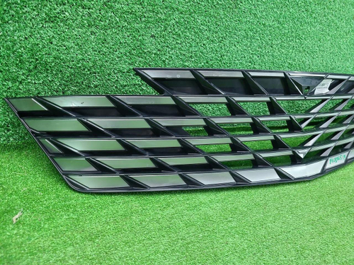 Решетка радиатора Geely Atlas 2 (2023-н.в.)