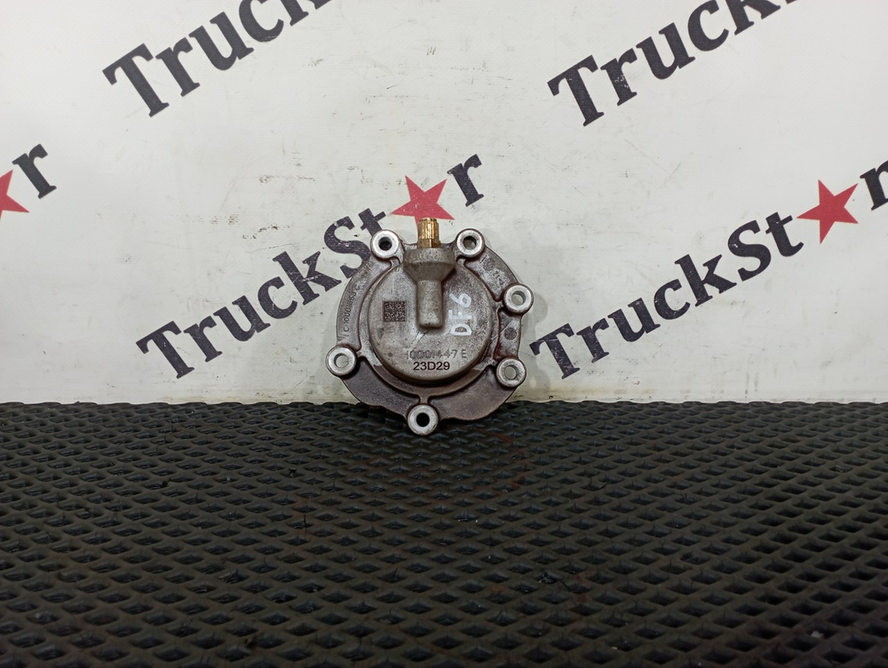 Крышка насоса масляного EATON 2023 г.