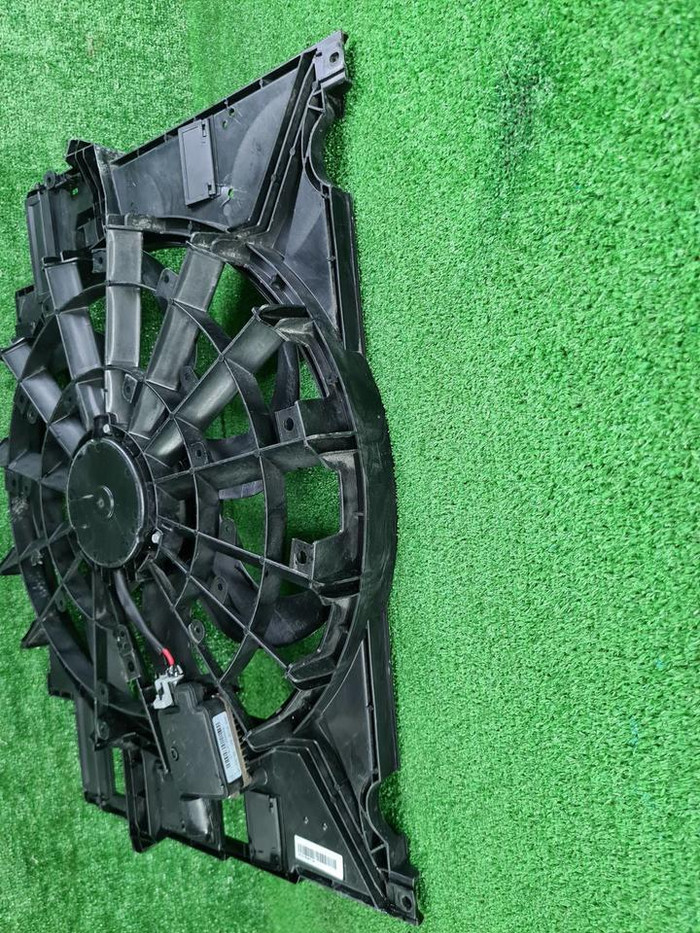 Диффузор с вентилятором Jaguar F-PACE (2016-н.в.)