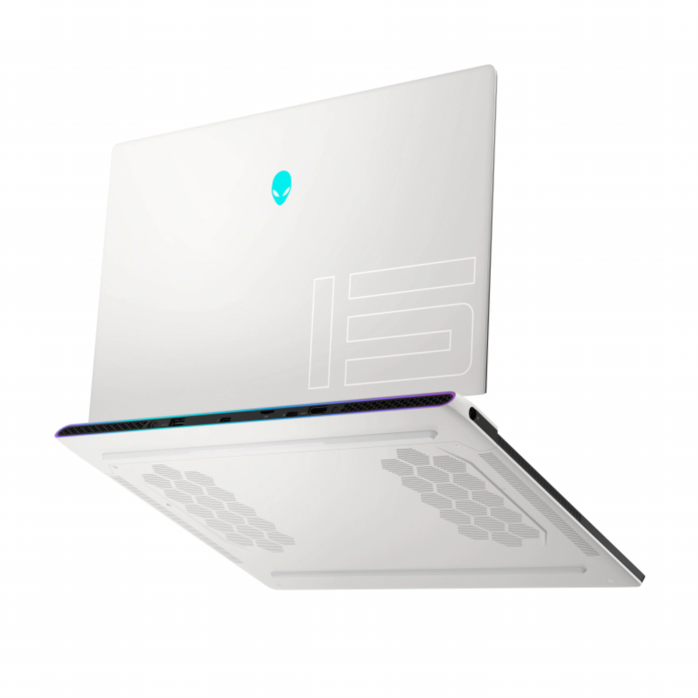 Ноутбук Dell Alienware x15 R1 (X15-9932) silver Core i7-11800H/16G/512G SSD/15,6" FHD IPS 165Hz AG/NV RTX3070 8G/WiFi/BT/Win10