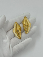 Серьги ракушки с кремовой эмалью Trifari