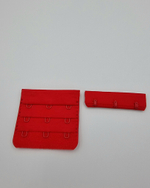 Застёжка для бюстгальтера на 3 крючка красная 57 мм