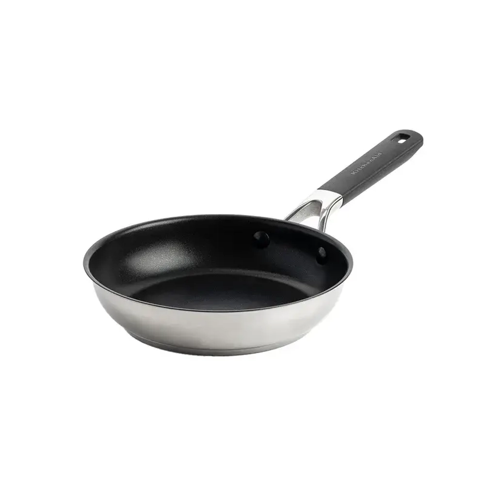 KitchenAid Классическая керамическая сковорода диаметром 20 см.