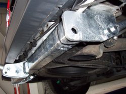 Оцинкованный фаркоп на Nissan Primastar 2002-2014, Opel Vivaro 2002-2014, Renault Trafic 2002-2014 (без электрики), Galia N048C