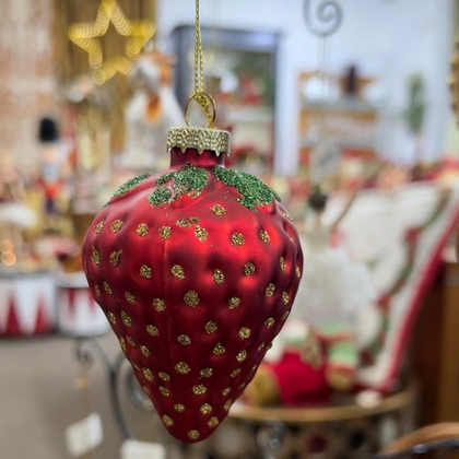 Клубника, ёлочное украшение