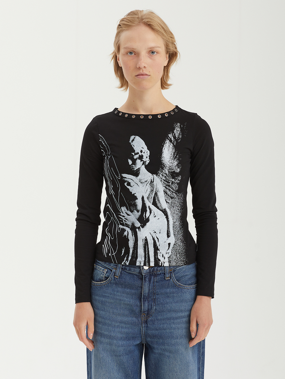 Топ Silent Vow Black Sigil Cursive Graphic Eyelet Neck
