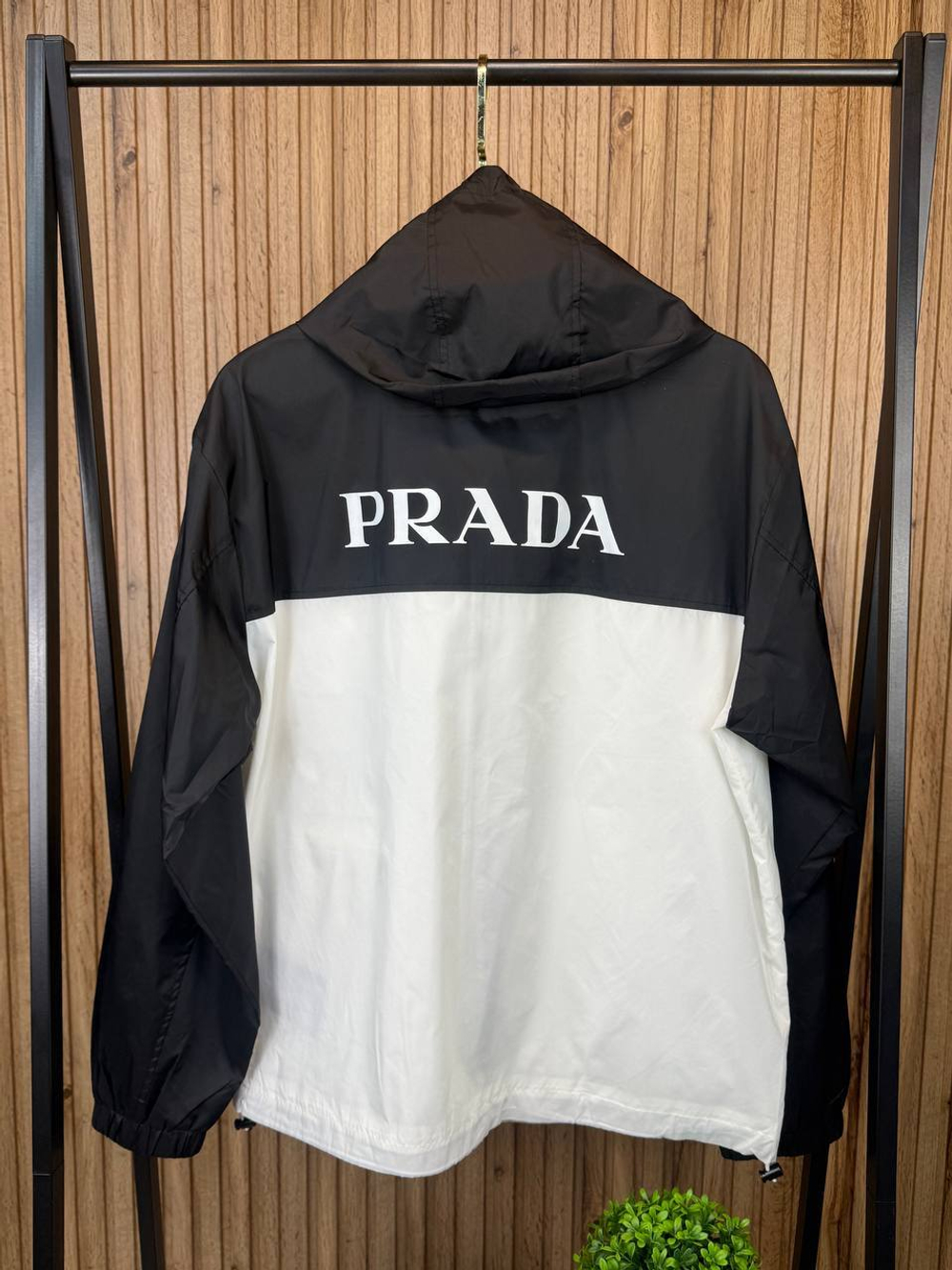 Ветровка Prada