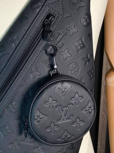 Сумка- слинг Louis Vuitton