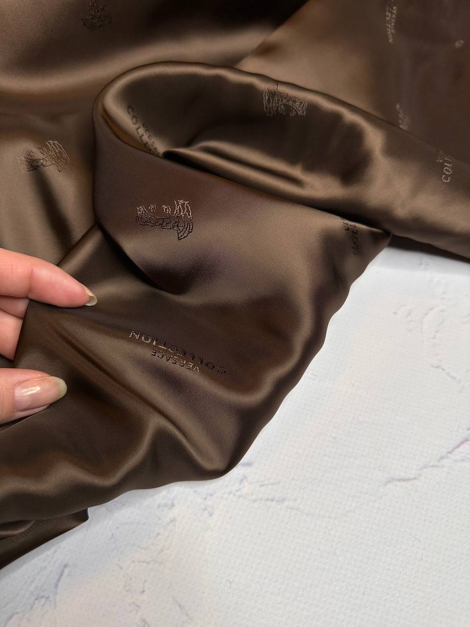 Вискоза жаккардовая подкладочная (Versace Collection, 100%вискоза, Шоколадный коричневый/логотип и надпись бренда, 138, 100 гр/м2)