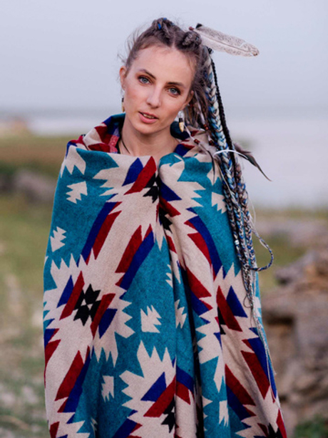 Палантин теплый с орнаментом Навахо