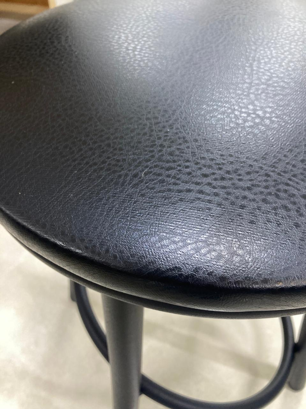 Табурет Сфера каркас черный основание круг экокожа черная