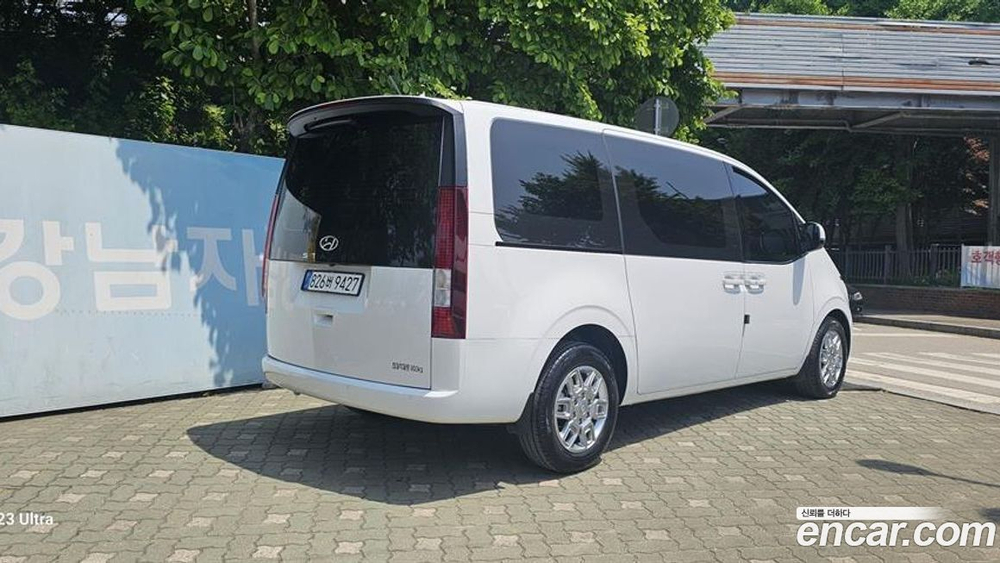 Hyundai Staria Cargo 3-х местный (11.2022)