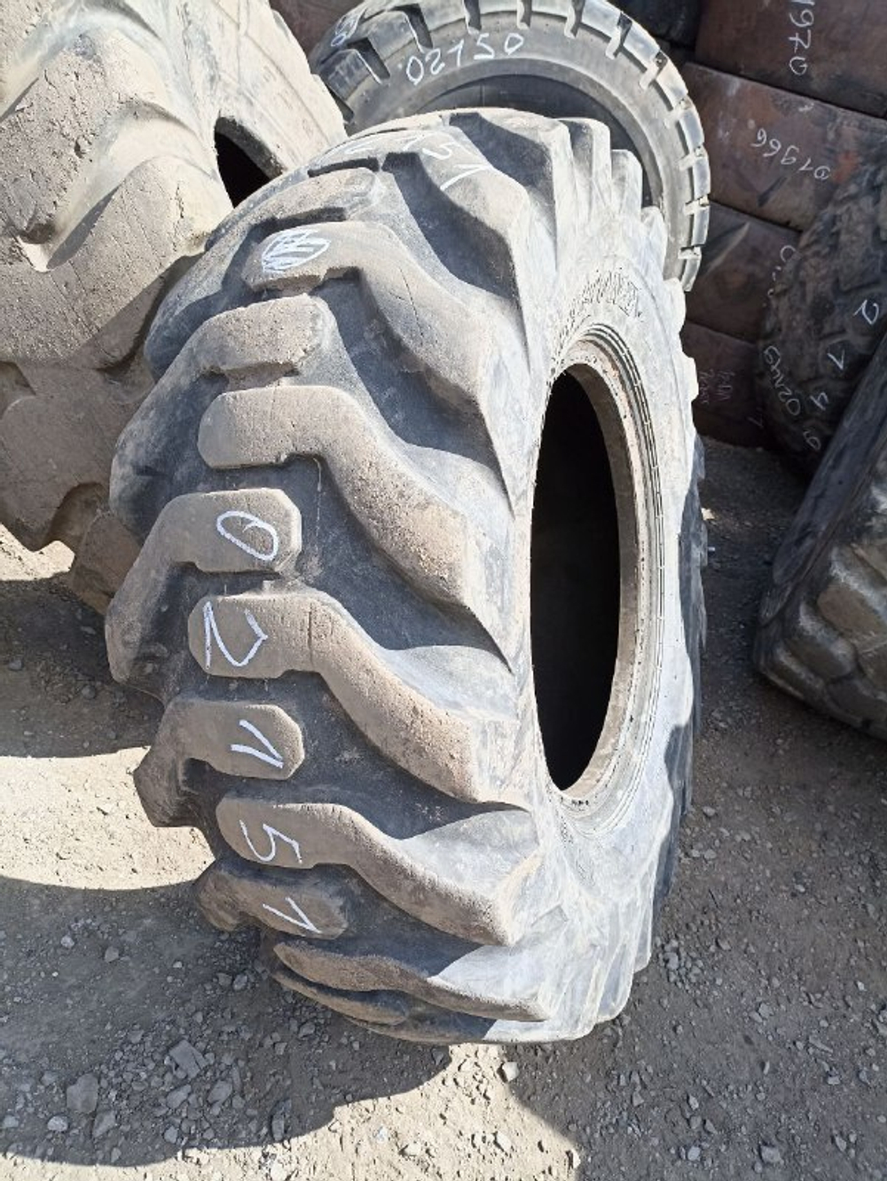 17.5-25 Deestone DL-2 шина б/у