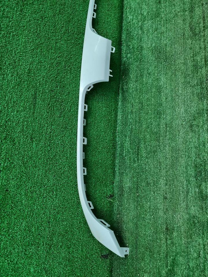 Накладка переднего бампера Hongqi HS3 (2023-н.в.)