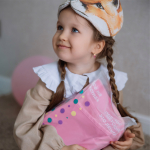 Набор для детского сада: кармашек, чехол, наклейки. Сердечки