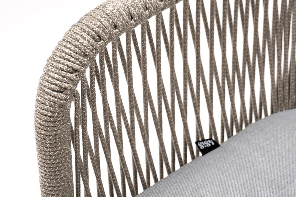 "Лион" стул плетеный из роупа, каркас алюминий светло-серый (RAL7035) шагрень, роуп серый меланж круглый, ткань светло-серая