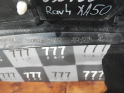 Накладка двери задней правой RAV4 V (XA50) 18-нв Б/У Оригинал 7506142010