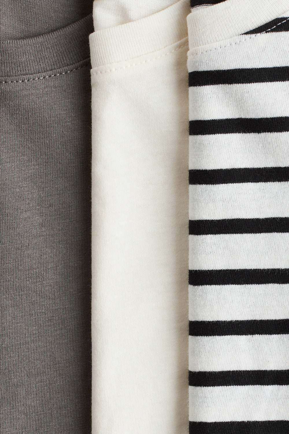 H&M Набор из трех хлопковых футболок, земляной