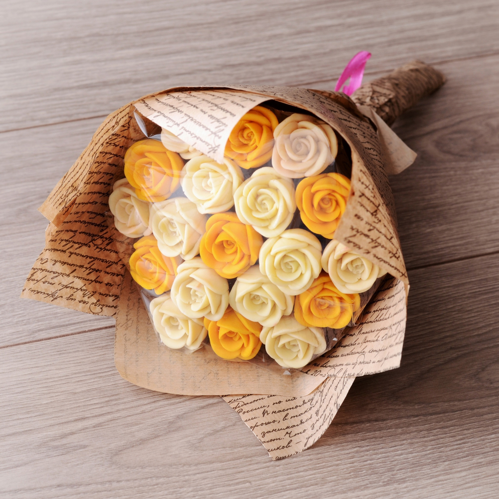 Букет из шоколада "Мини-розы" 19 штук