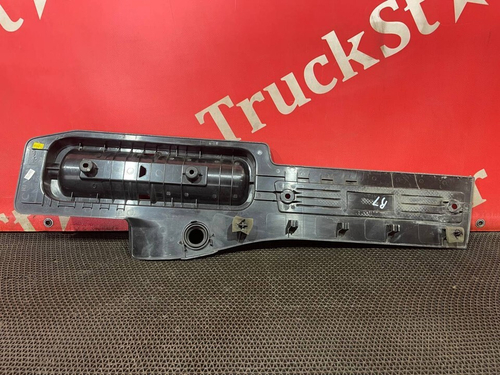 Накладка порога левого