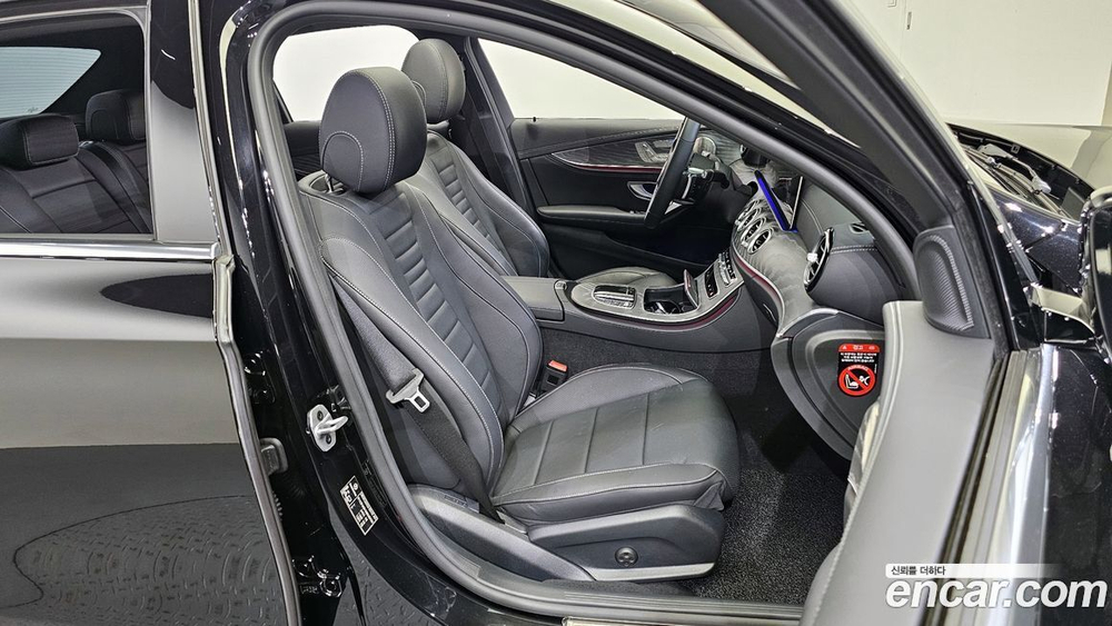 Mercedes-Benz E-Class W213 E350 4MATIC AMG Line (04.2022)