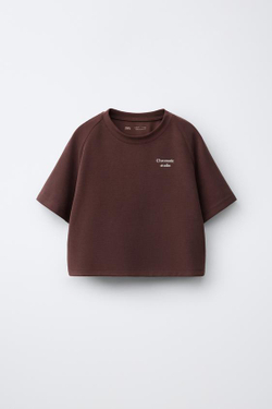 ZARA ФУТБОЛКА С КОНТРАСТНОЙ РЕЛЬЕФНОЙ НАДПИСЬЮ, БОРДОВЫЙ