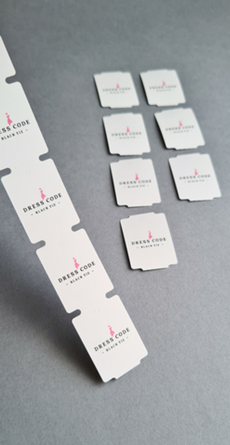 24*33 мм, печать в 2 цвета. 1 рул = 1 000 шт