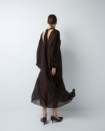 Платье с баской из шелкового шифона шоколад