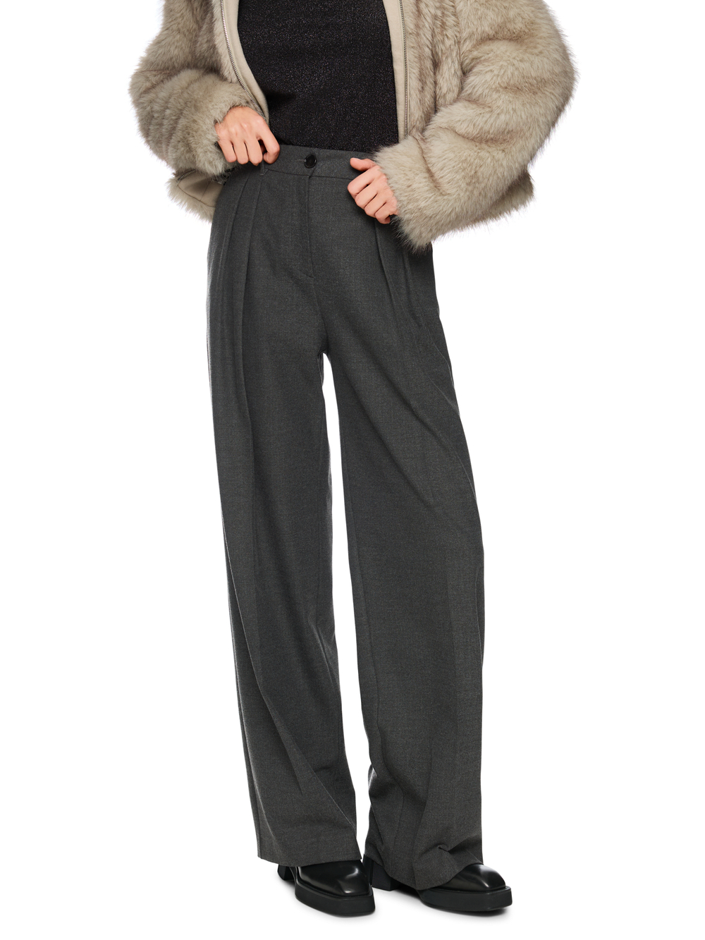 Брюки из полиэстера