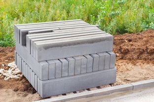 В чем разница между дорожными и садовыми бордюрами